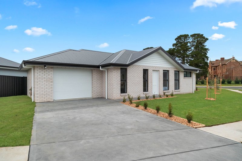 2A Colvin Place, Goulburn NSW 2580