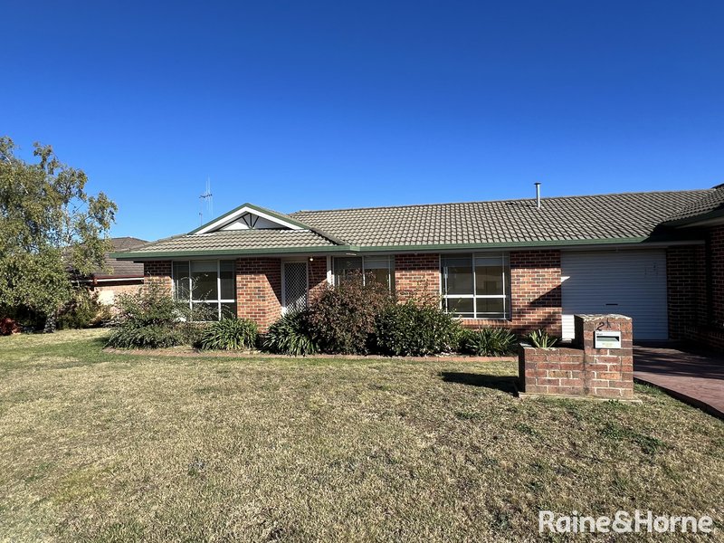 2A Coombes Place, Orange NSW 2800