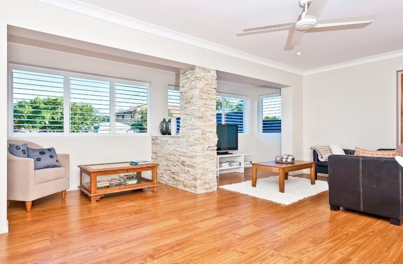 Photo - 2a Daniel Court, Scarborough QLD 4020 - Image 2