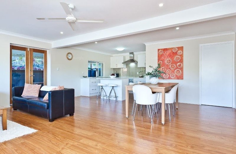 Photo - 2a Daniel Court, Scarborough QLD 4020 - Image 3