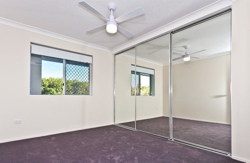 Photo - 2a Daniel Court, Scarborough QLD 4020 - Image 8