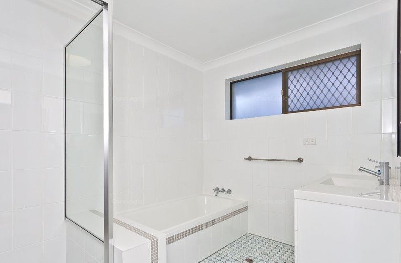 Photo - 2a Daniel Court, Scarborough QLD 4020 - Image 11