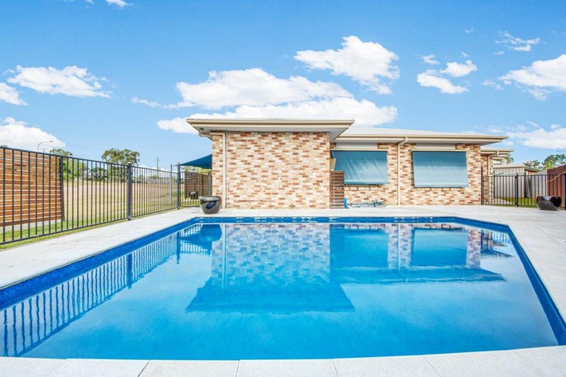 Photo - 2A Golf View Drive, Boyne Island QLD 4680 - Image 4