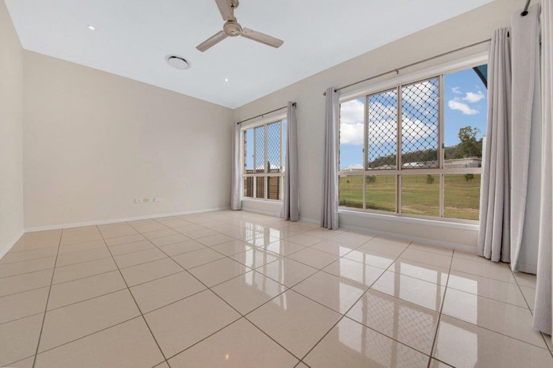 Photo - 2A Golf View Drive, Boyne Island QLD 4680 - Image 15