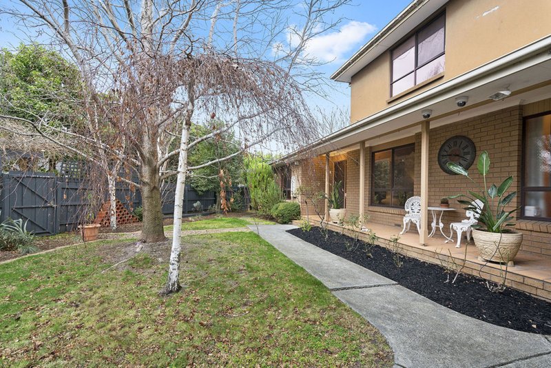 Photo - 2a Harvey Court, Cheltenham VIC 3192 - Image 3