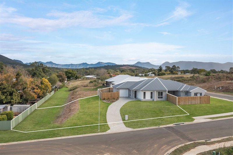 Photo - 2A Hill Drive, Aratula QLD 4309 - Image 2