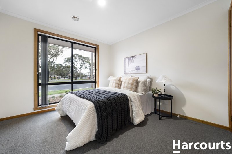 Photo - 2A Hooker Road, Werribee VIC 3030 - Image 9