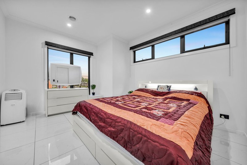 Photo - 2A Janet Street, Dandenong North VIC 3175 - Image 9