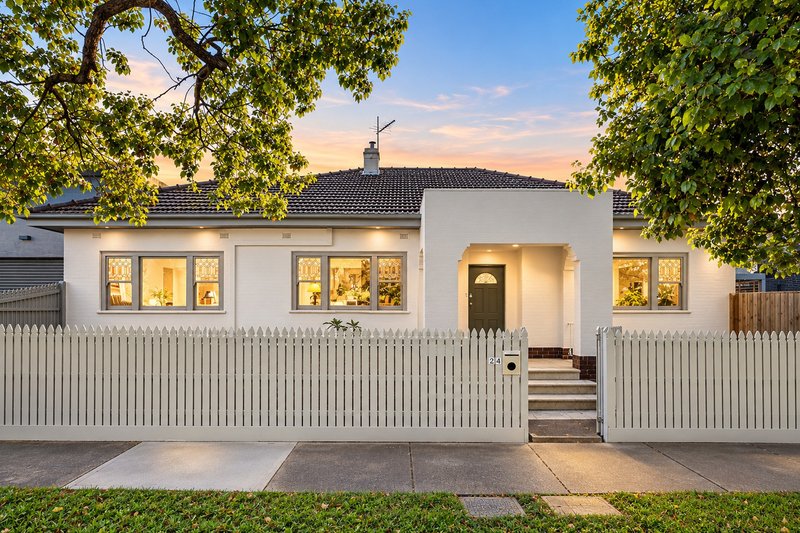 Photo - 2a Johnston Street, Ashburton VIC 3147 - Image 1