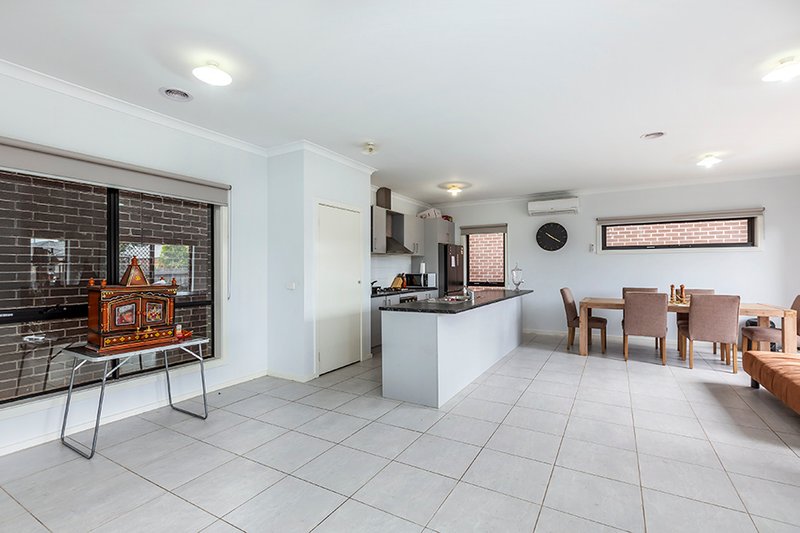 Photo - 2A Mark Drive, Tarneit VIC 3029 - Image 6