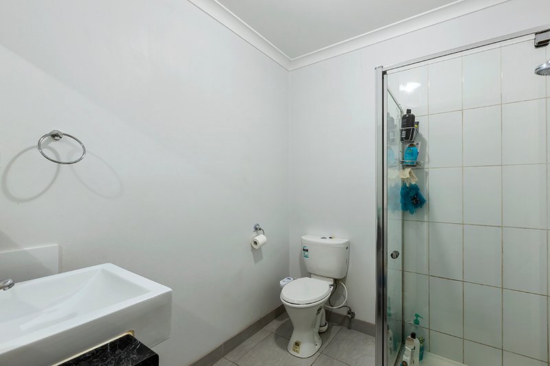 Photo - 2A Mark Drive, Tarneit VIC 3029 - Image 10