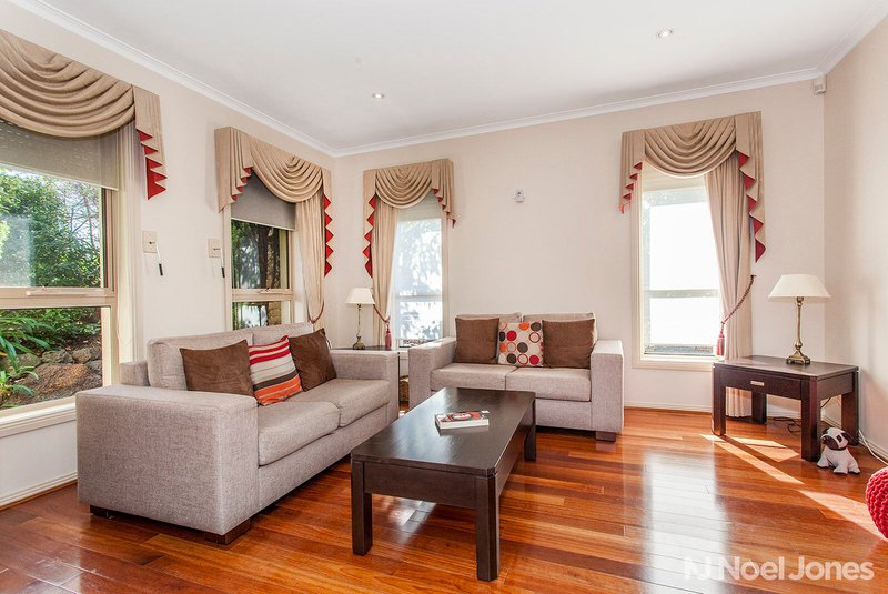 Photo - 2A Nirvana Crescent, Bulleen VIC 3105 - Image 3