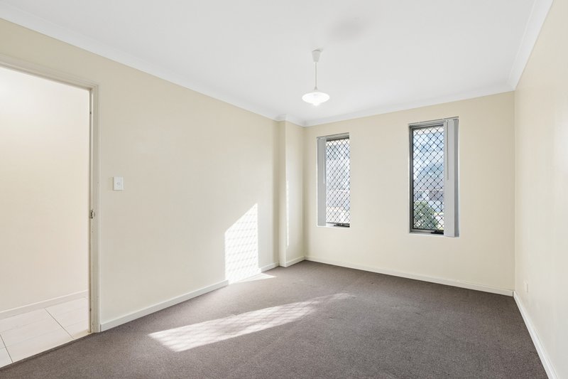 Photo - 2A Pearson Street, Armadale WA 6112 - Image 5