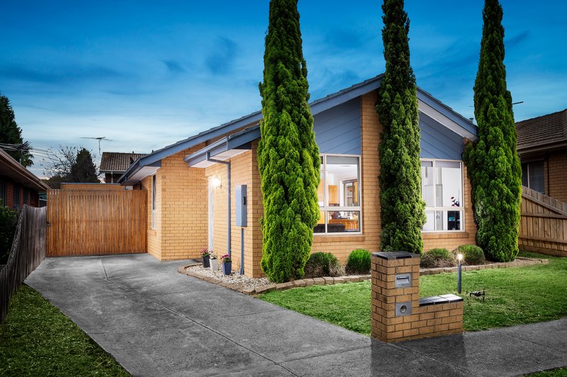 2a Pickworth Drive, Mill Park VIC 3082