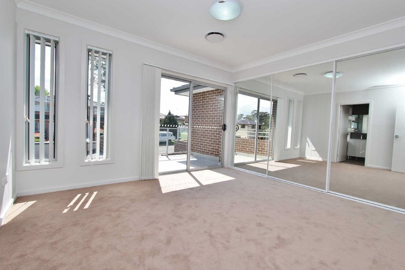 Photo - 2A Rein Rd , Greystanes NSW 2145 - Image 6