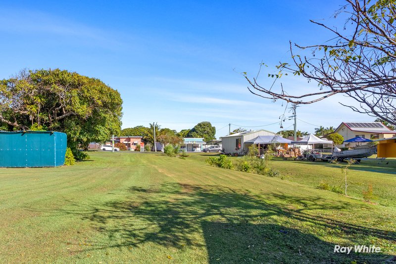 Photo - 2A Schofield Parade, Keppel Sands QLD 4702 - Image 20