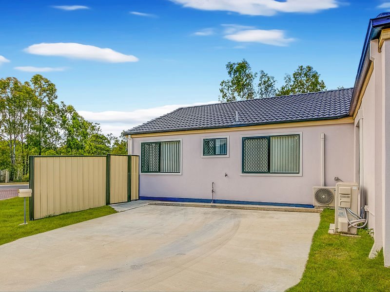 2A Starshine Street, Meadowbrook QLD 4131