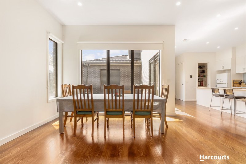 Photo - 2A Station Avenue, Ashwood VIC 3147 - Image 3