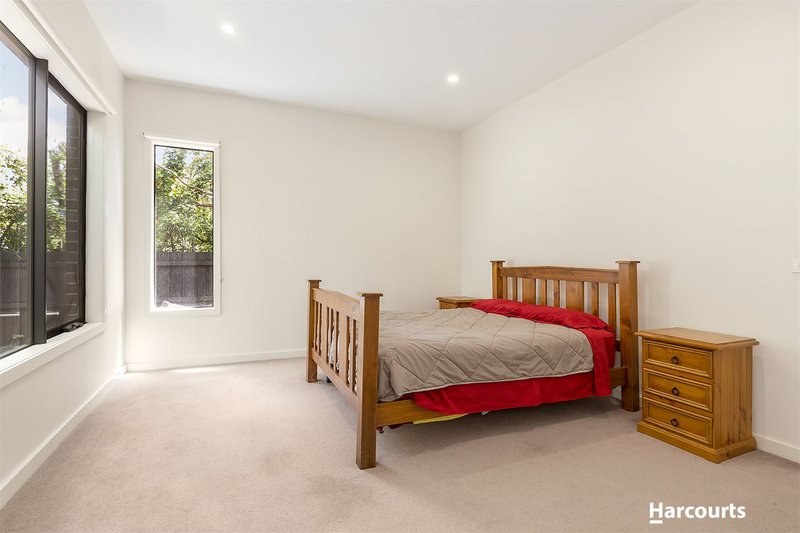 Photo - 2A Station Avenue, Ashwood VIC 3147 - Image 6