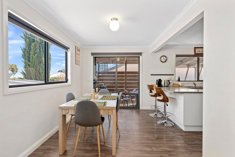Photo - 2A Stone Street, Long Gully VIC 3550 - Image 4