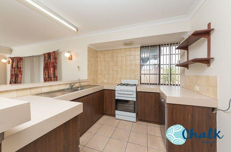 Photo - 2A Sycamore Close, Rockingham WA 6168 - Image 3