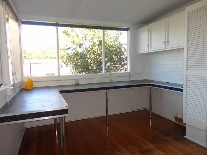 Photo - 2A Valley Street, Oakleigh South VIC 3167 - Image 11