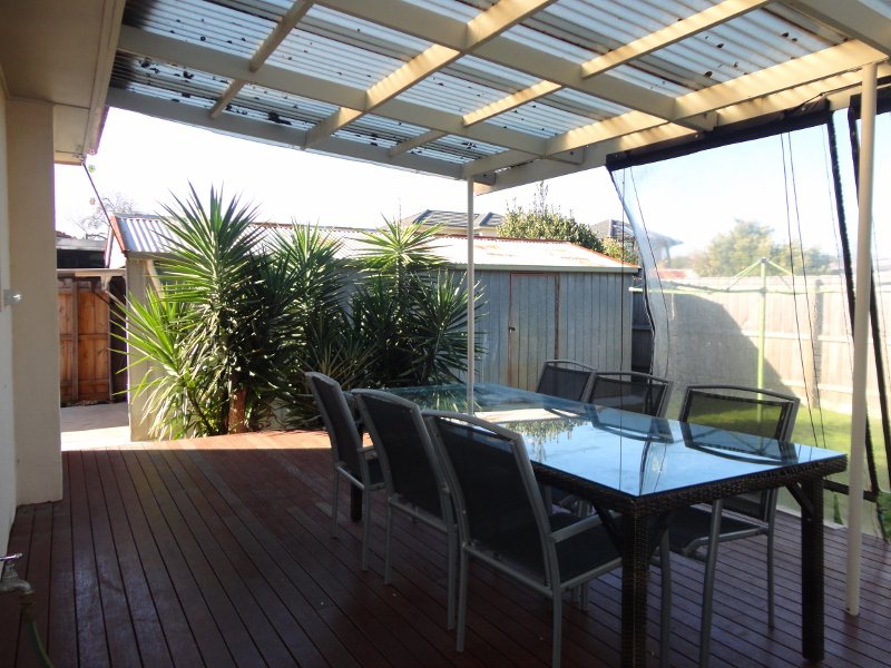 Photo - 2A Valley Street, Oakleigh South VIC 3167 - Image 12