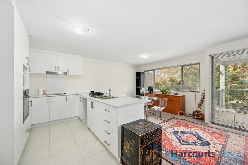 Photo - 2A/11 Student Loop, Coolbellup WA 6163 - Image 2