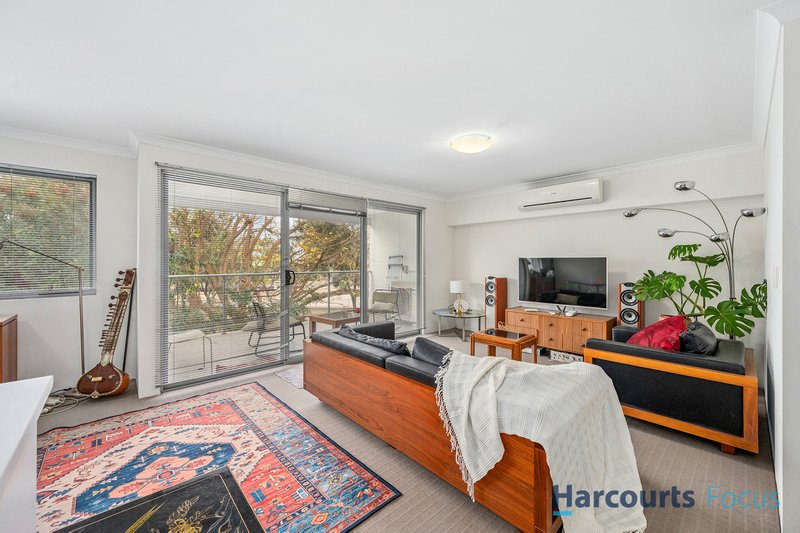 Photo - 2A/11 Student Loop, Coolbellup WA 6163 - Image 3
