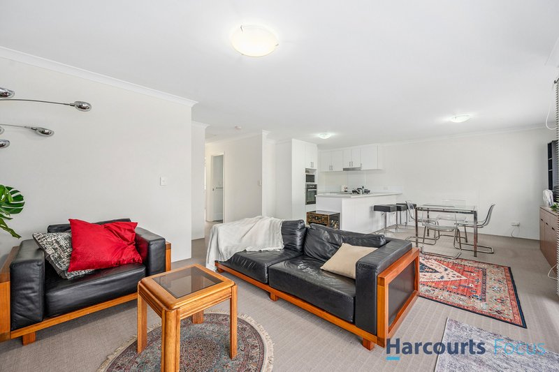Photo - 2A/11 Student Loop, Coolbellup WA 6163 - Image 7