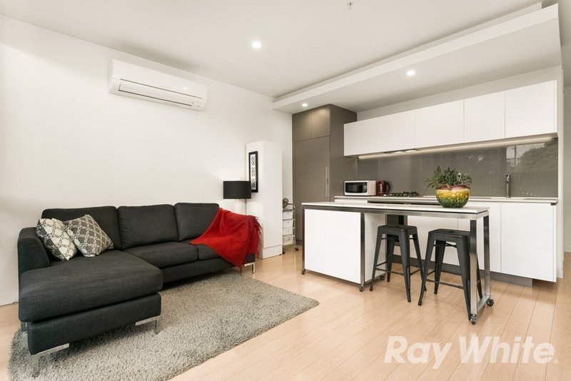 Photo - 2A/38 Hutchinson Street, Brunswick East VIC 3057 - Image 2