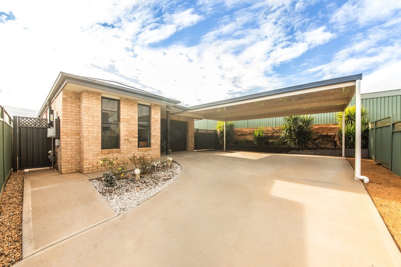 2B Alexandrina Avenue, Dubbo NSW 2830