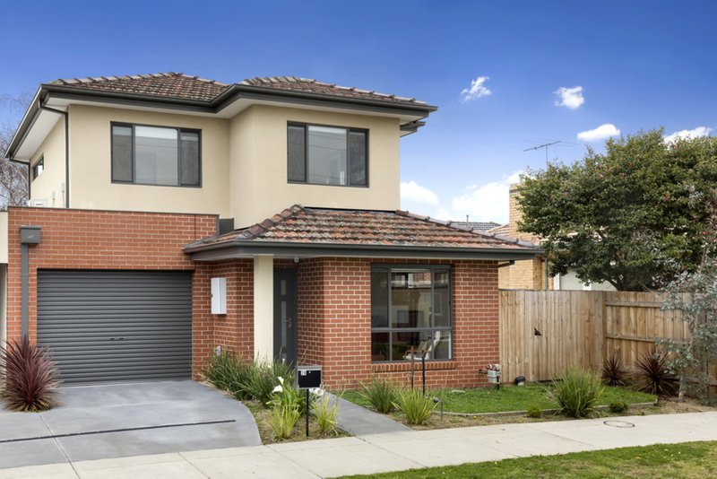 2B Clarendon Avenue, Oakleigh South VIC 3167