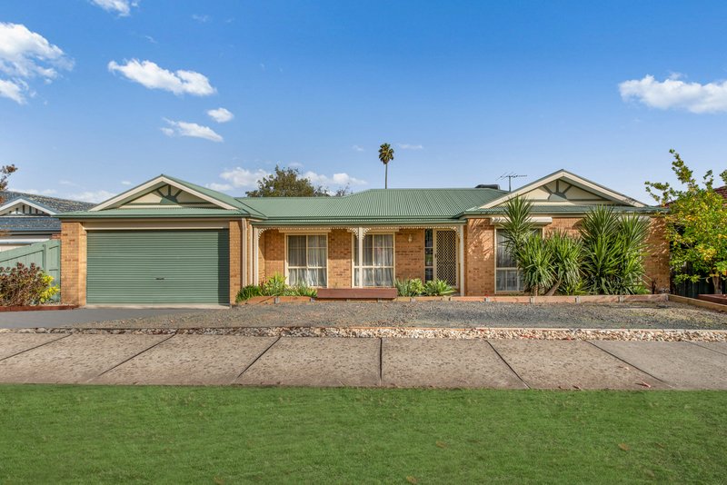 2B Clearview Court, Garfield VIC 3814