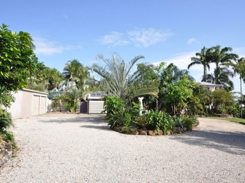 Photo - 2B Eulbertie Avenue, Eimeo QLD 4740 - Image 4