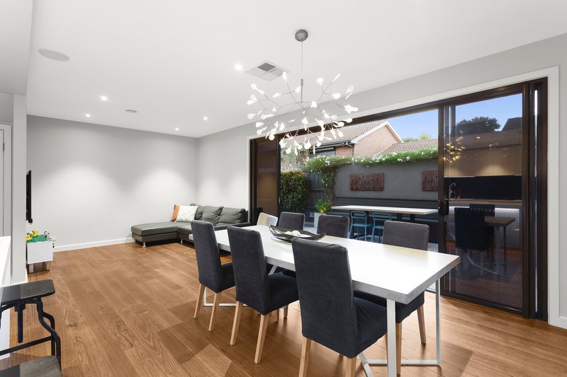 Photo - 2B First Avenue, Murrumbeena VIC 3163 - Image 3