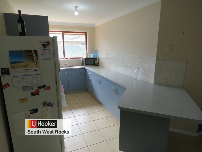 Photo - 2B Greenway Close, South West Rocks NSW 2431 - Image 11