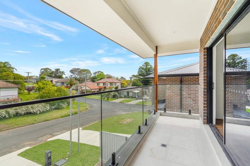 Photo - 2b Lachlan Place, Campbelltown NSW 2560 - Image 11