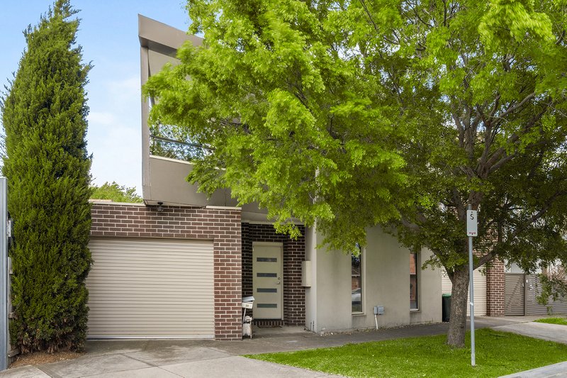 Photo - 2B Lygon Street, Coburg VIC 3058 - Image