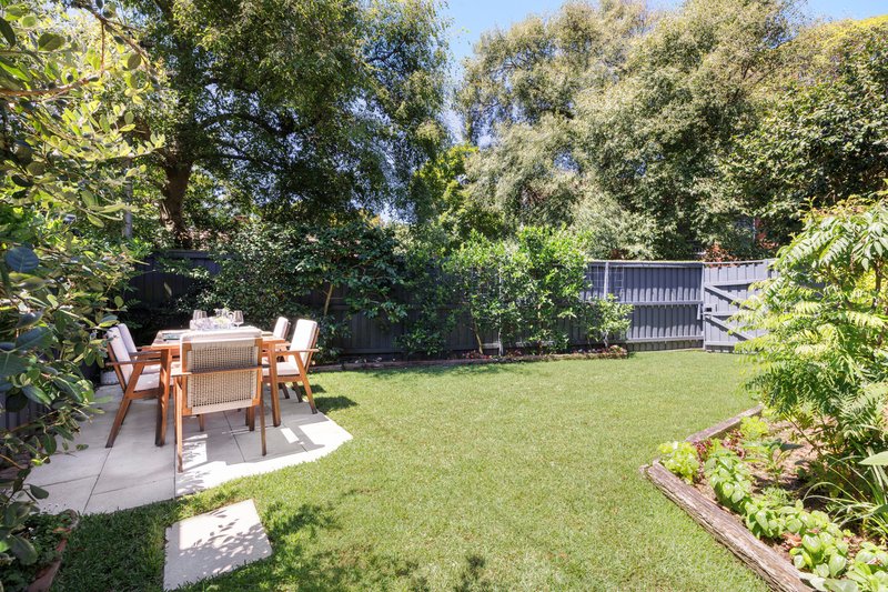 Photo - 2b Milroy Avenue, Kensington NSW 2033 - Image 2