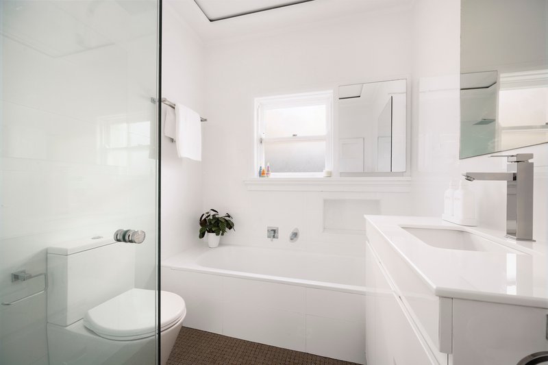 Photo - 2b Milroy Avenue, Kensington NSW 2033 - Image 10