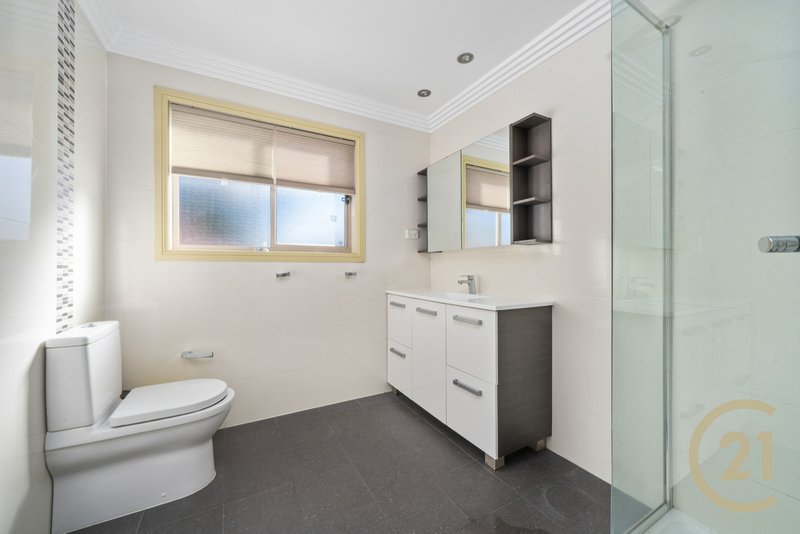 Photo - 2B Morison Drive, Lurnea NSW 2170 - Image 11