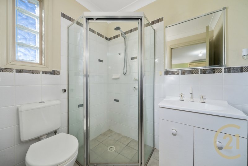 Photo - 2B Morison Drive, Lurnea NSW 2170 - Image 14