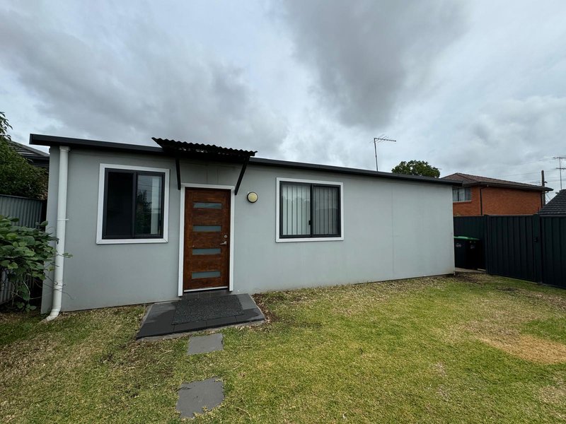 Photo - 2B Myddleton Avenue, Fairfield NSW 2165 - Image 7