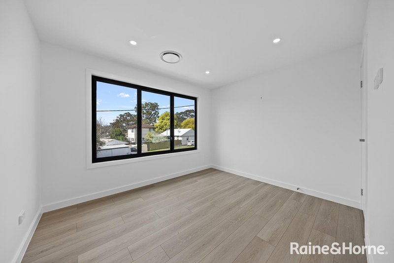 Photo - 2B Seddon Place, Campbelltown NSW 2560 - Image 4