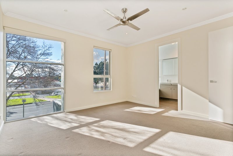 Photo - 2B Sixth Avenue, Glenelg East SA 5045 - Image 5