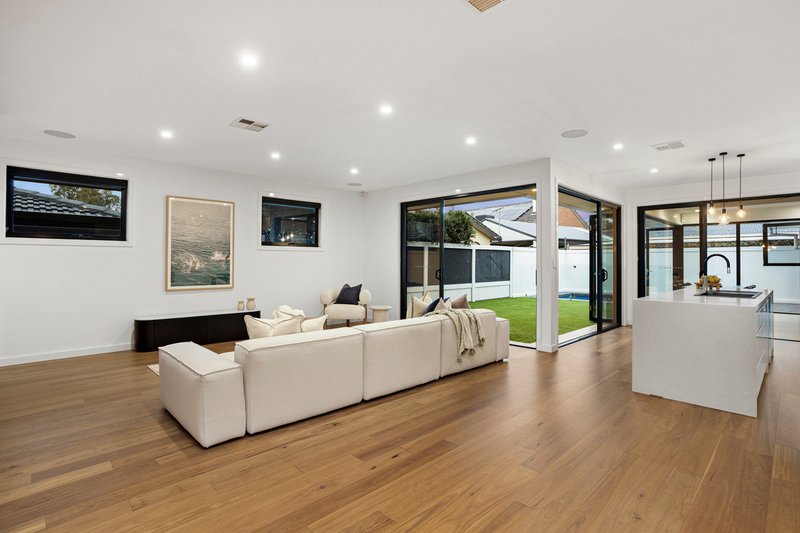 Photo - 2B St Andrews Way, West Lakes SA 5021 - Image 11