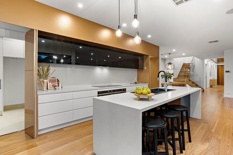 Photo - 2B St Andrews Way, West Lakes SA 5021 - Image 15