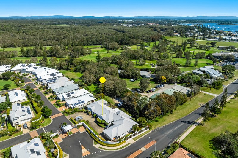 2B The Drive, Yamba NSW 2464