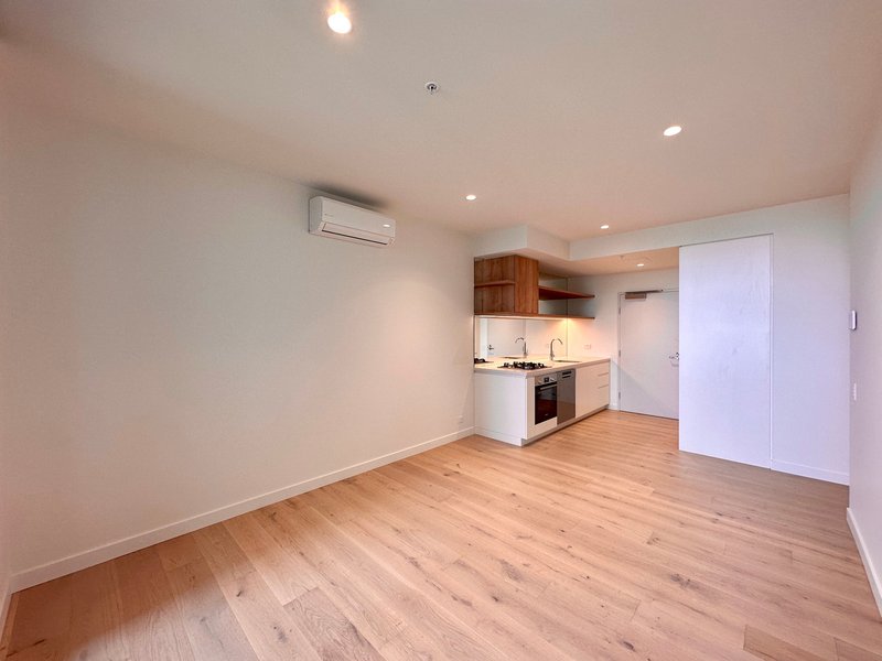 Photo - 2B2B/259 Normanby Road, Southbank VIC 3006 - Image 2